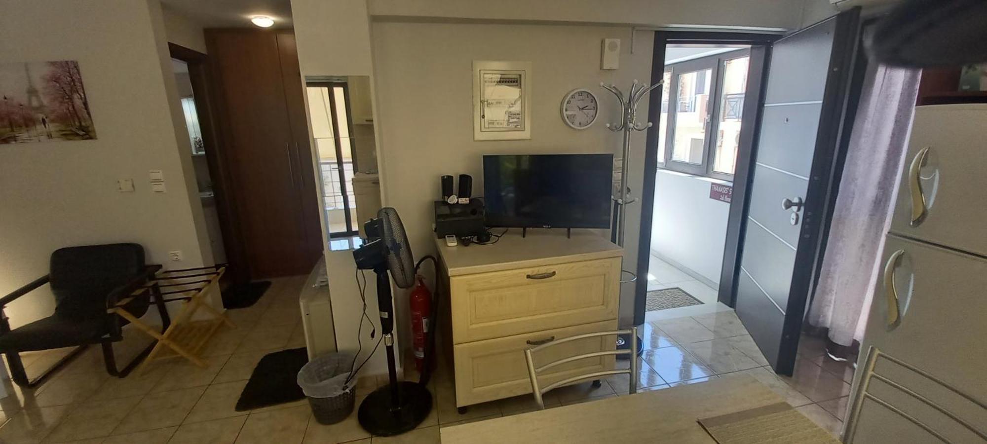 Lavrio Center - Thanasis' Studio Экстерьер фото